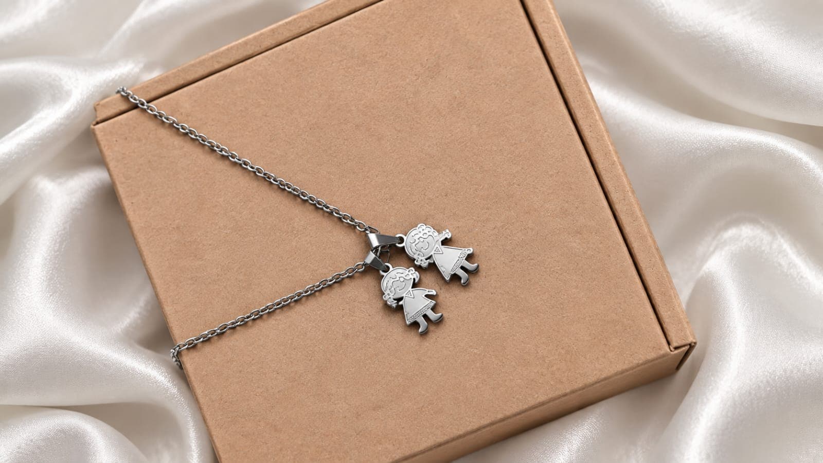 Colla Mila Silver